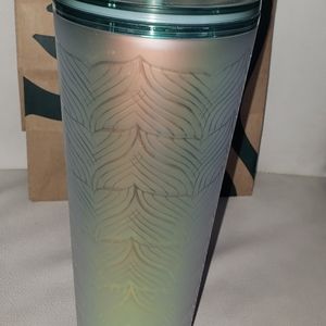 New 2021 Starbucks mermaid tail iridescent tumbler